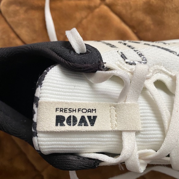 NEW BALANCE | Fresh Foam ROAV Running Shoesw - Picture 10 of 12